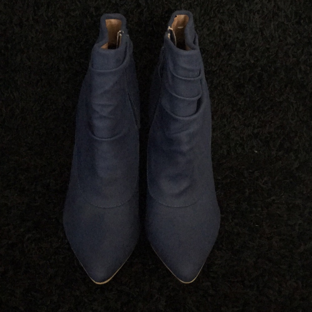 Heels - Picture 2 of 4